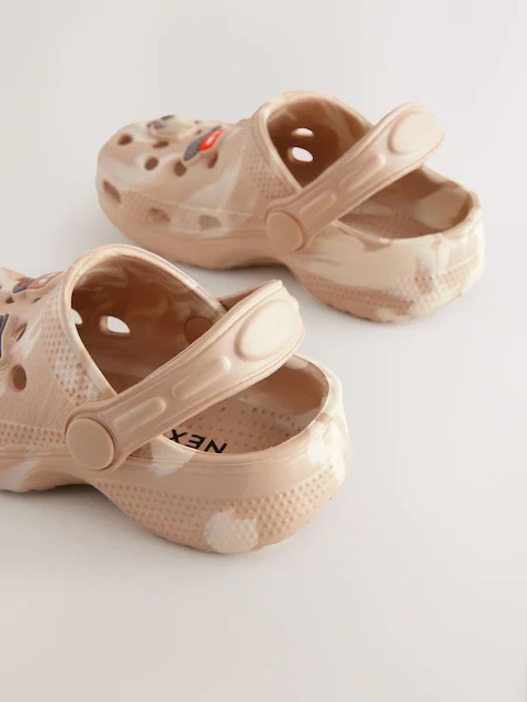 Neutral Transport Character Clogs