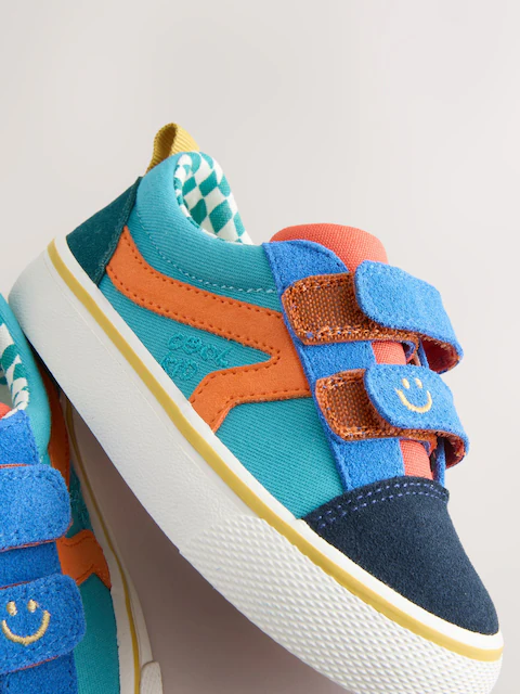 Multi Bright Standard Fit (F) Touch Fastening Trainers