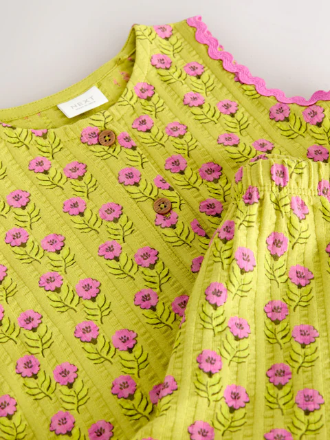 Green/Pink Flower Peplum Vest and Shorts Set