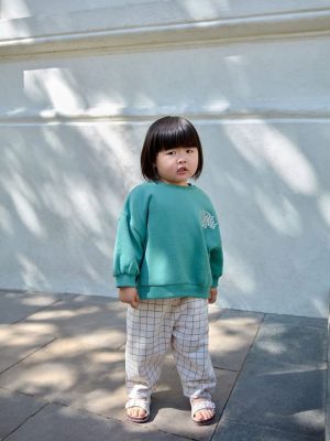 Sweatshirt and Barrel Leg Set